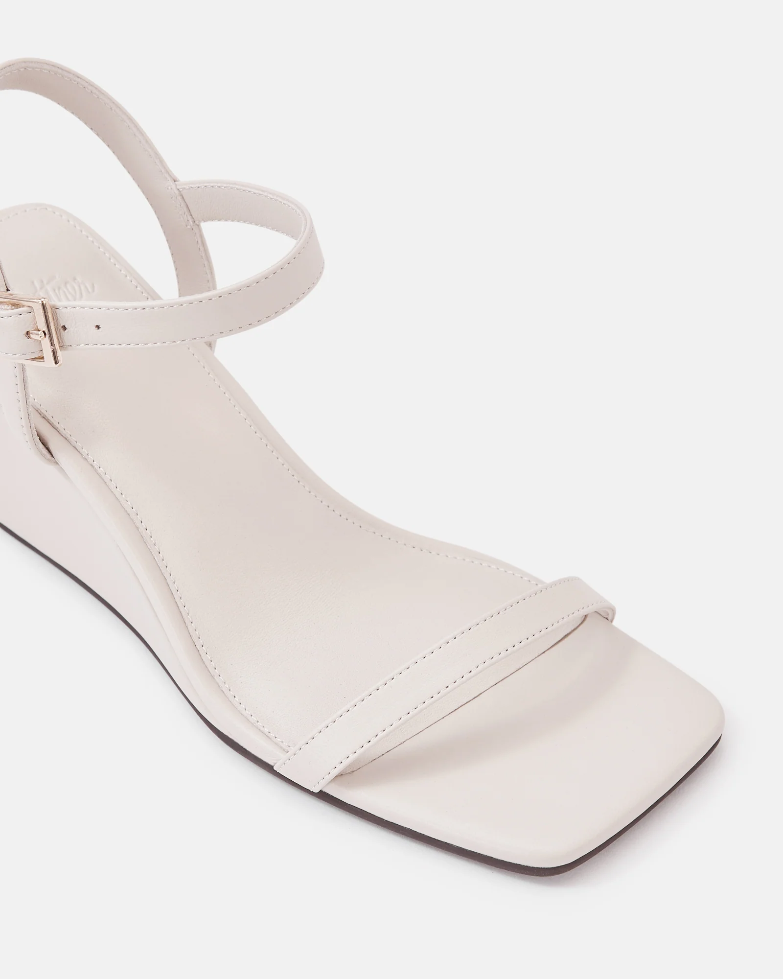 Prisca Vintage Ivory Leather Wedge - Image 3